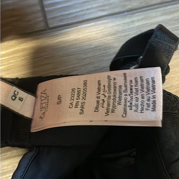 LaSenza black lingerie top - Picture 2 of 3